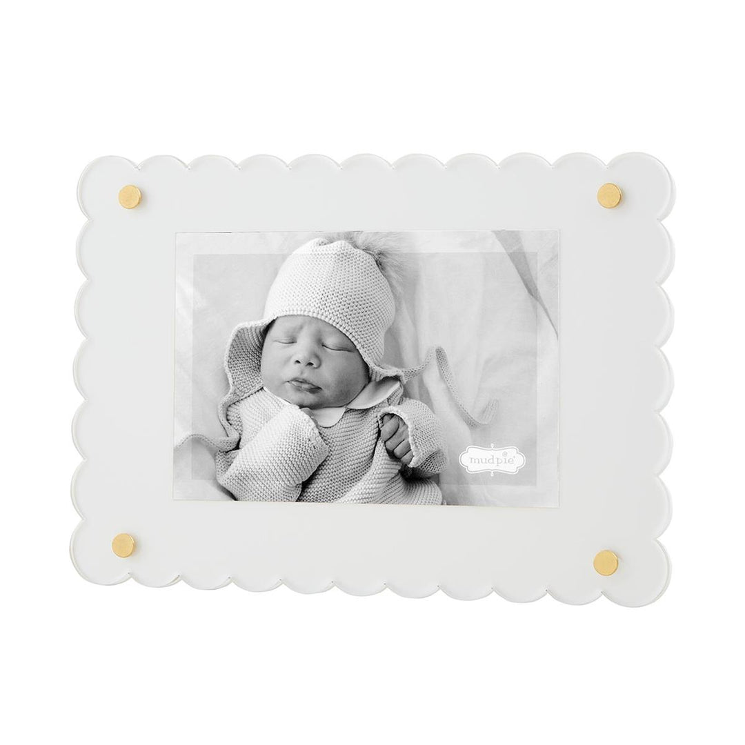 WHITE SCALLOP ACRYLIC FRAME