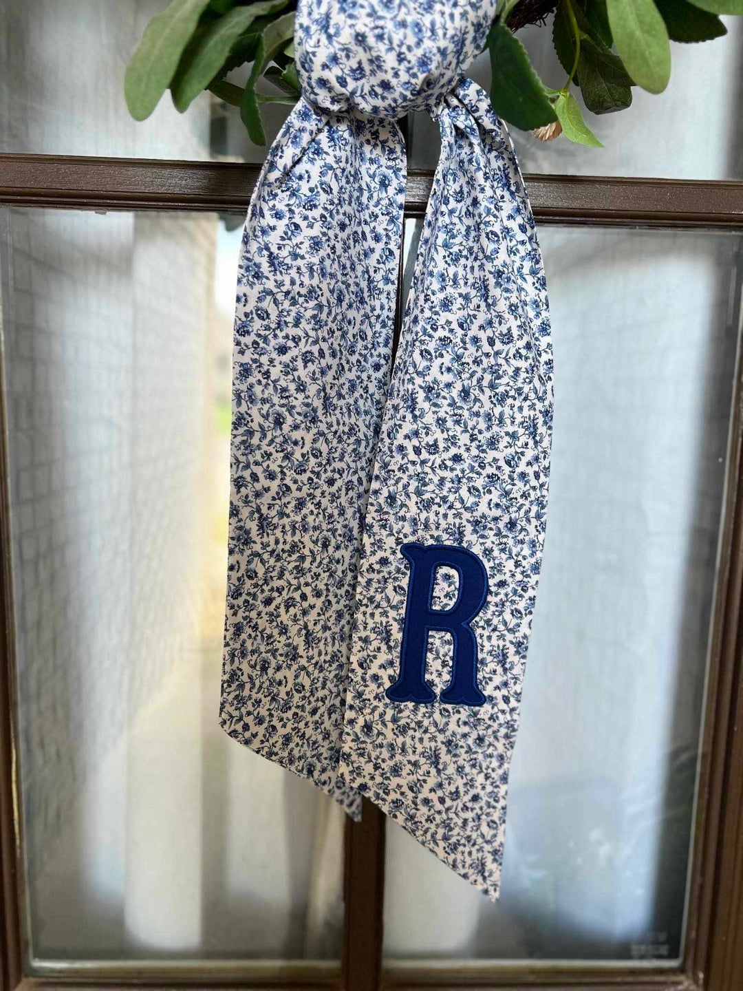 BLUE ON WHITE WREATH SASH