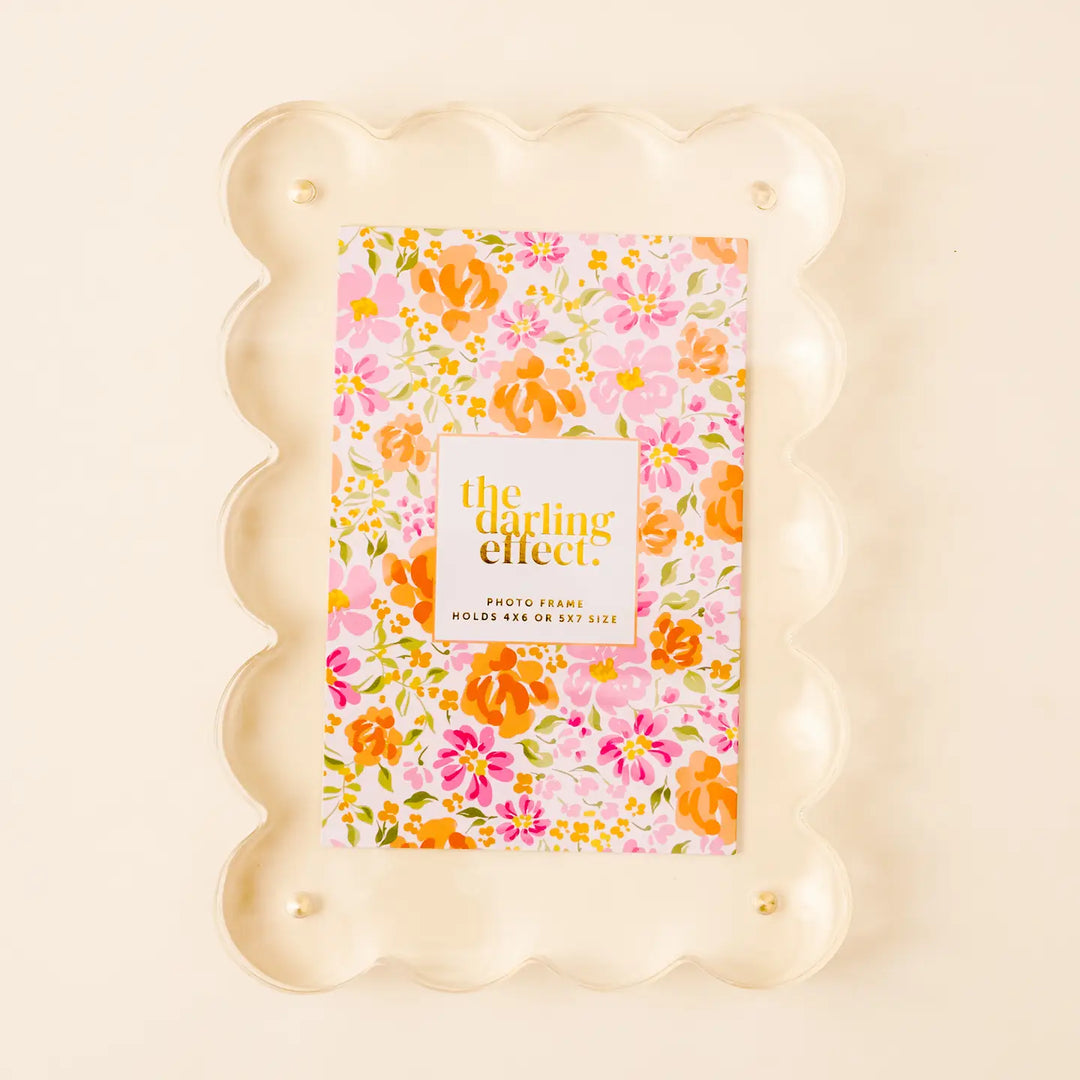 CLEAR RECTANGLE SCALLOPED ACRYLIC FRAME