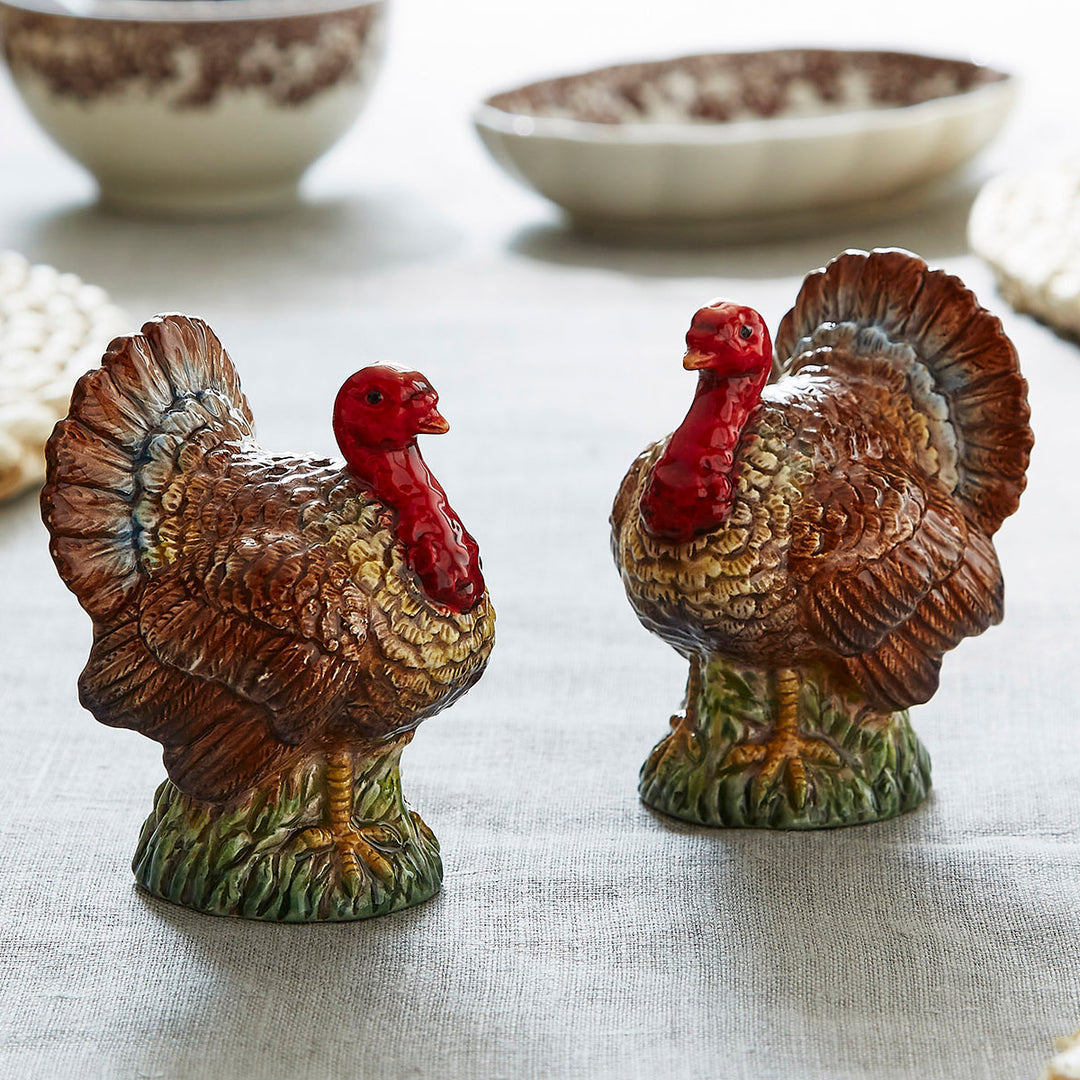 TURKEY FIGURINE SALT & PEPPER SHAKER SET