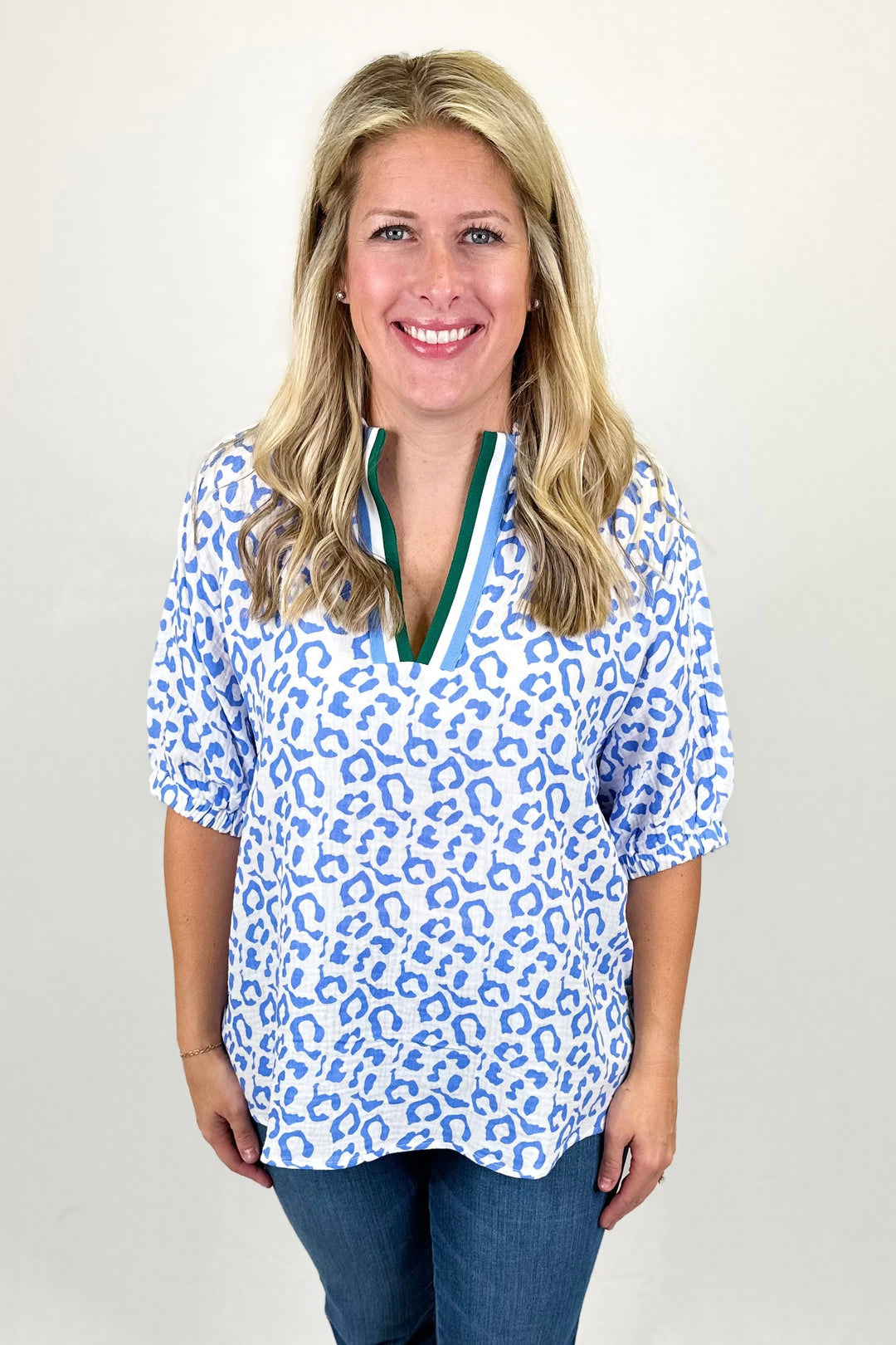 BLUE LEOPARD STRIPE DETAIL VNECK TOP