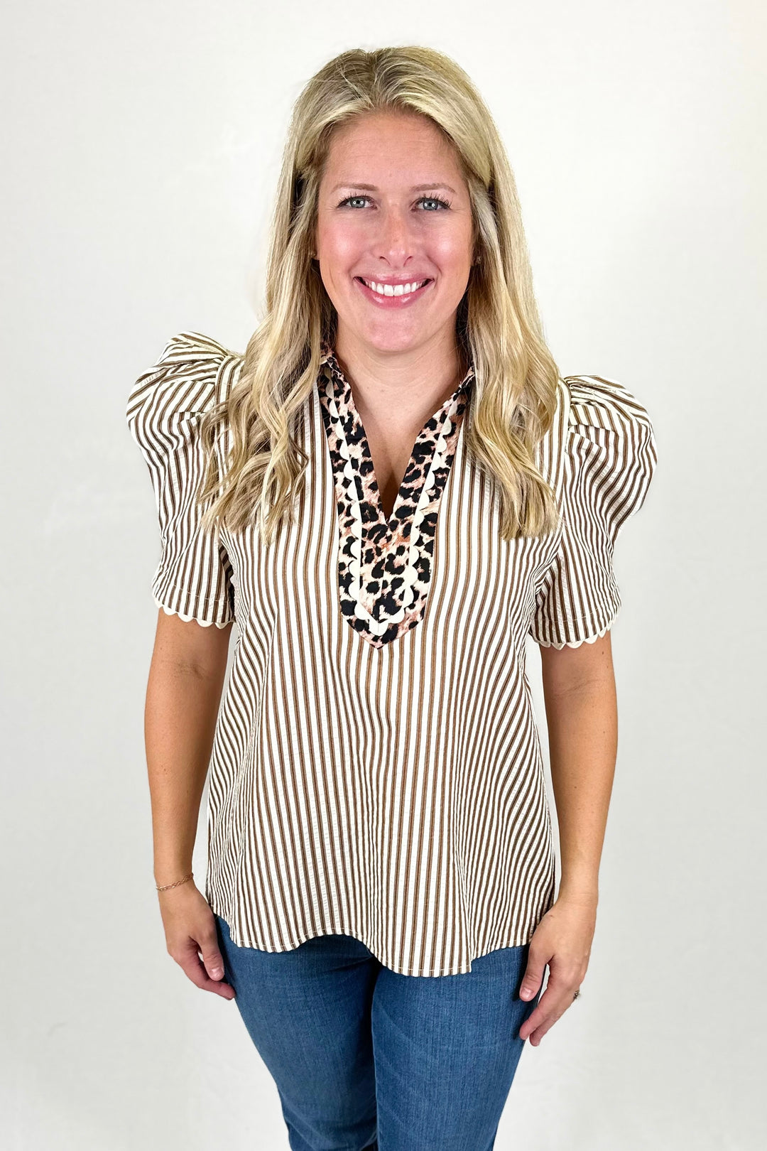 BROWN STRIPE & LEOPARD SCALLOP TRIM TOP