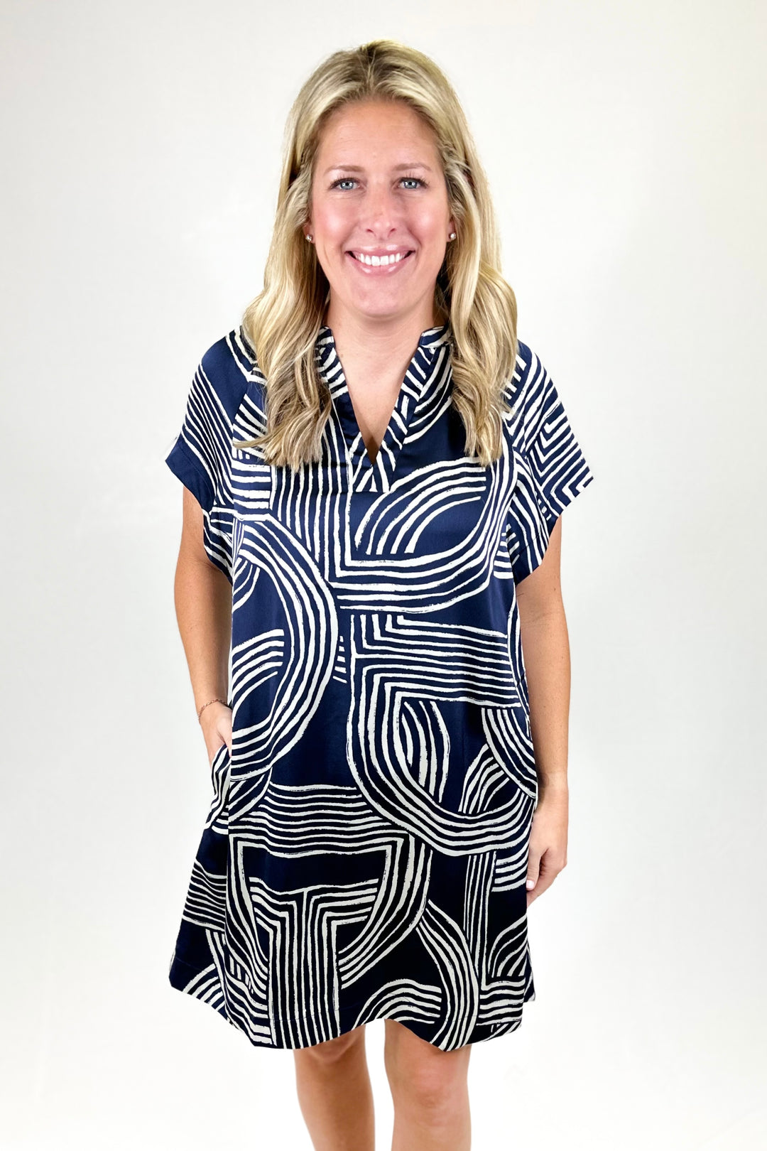 NAVY GEO STRIPE VNECK SHIFT DRESS