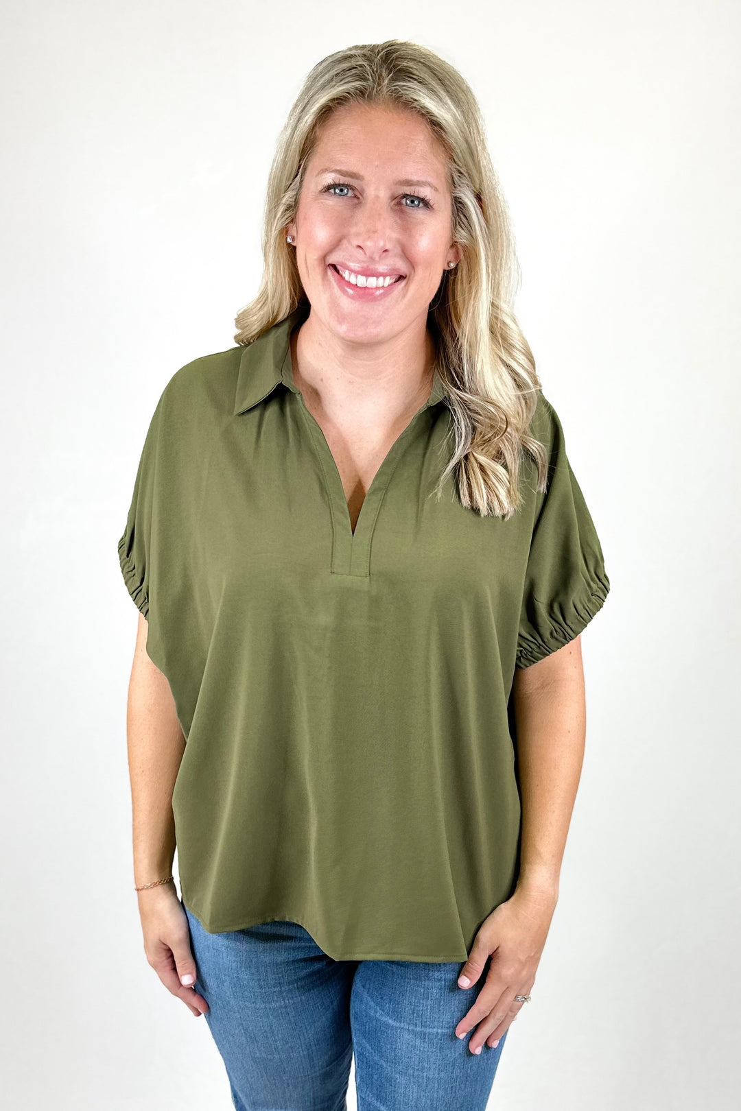 OLIVE VNECK COLLAR RELAXED TOP