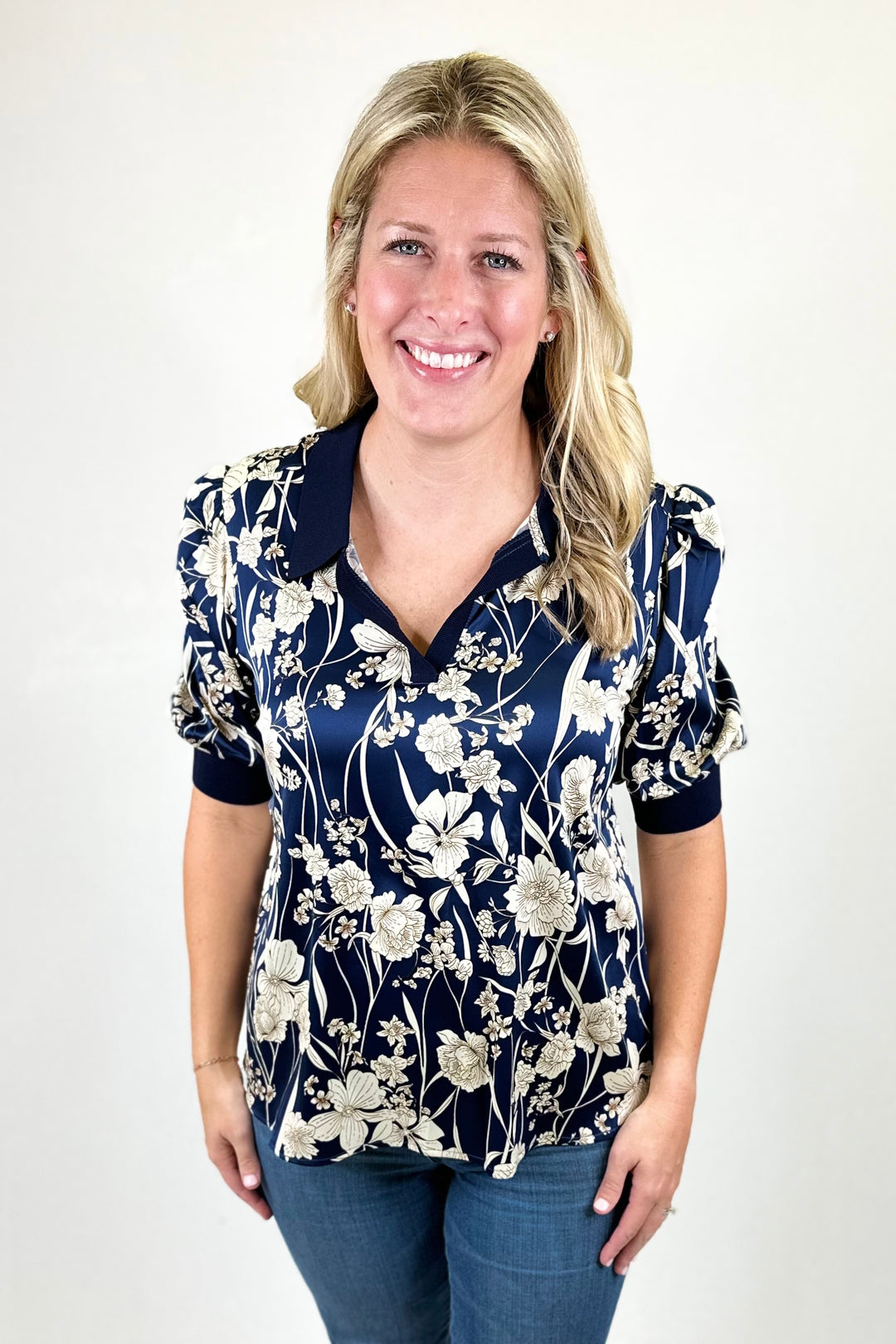 NAVY FLORAL COLLARED TOP