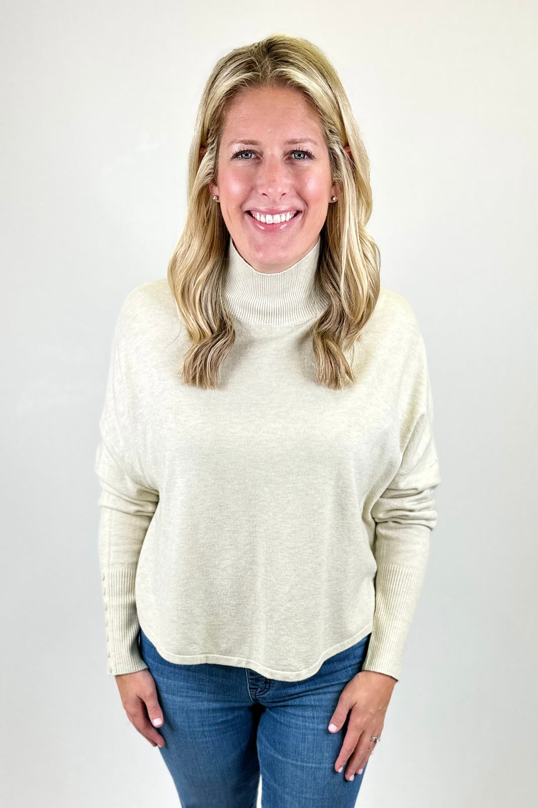 OATMEAL TURTLENECK SWEATER