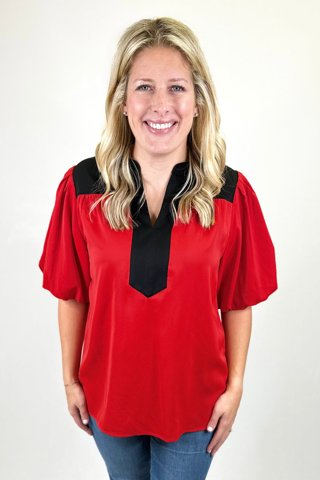 RED & BLACK EDGE VNECK TOP
