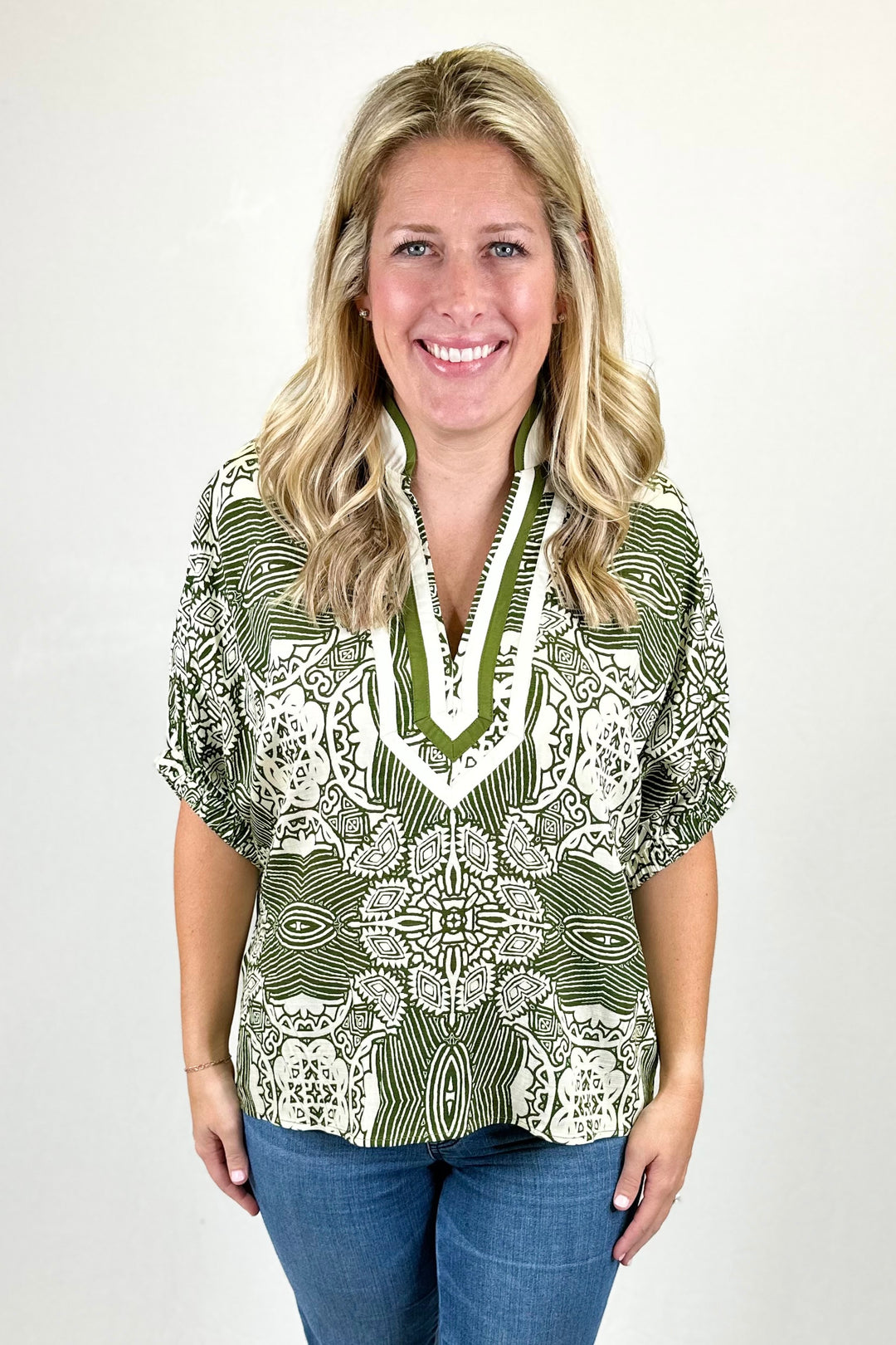 OLIVE & WHITE PRINTED VNECK DOLMAN SLEEVE TOP