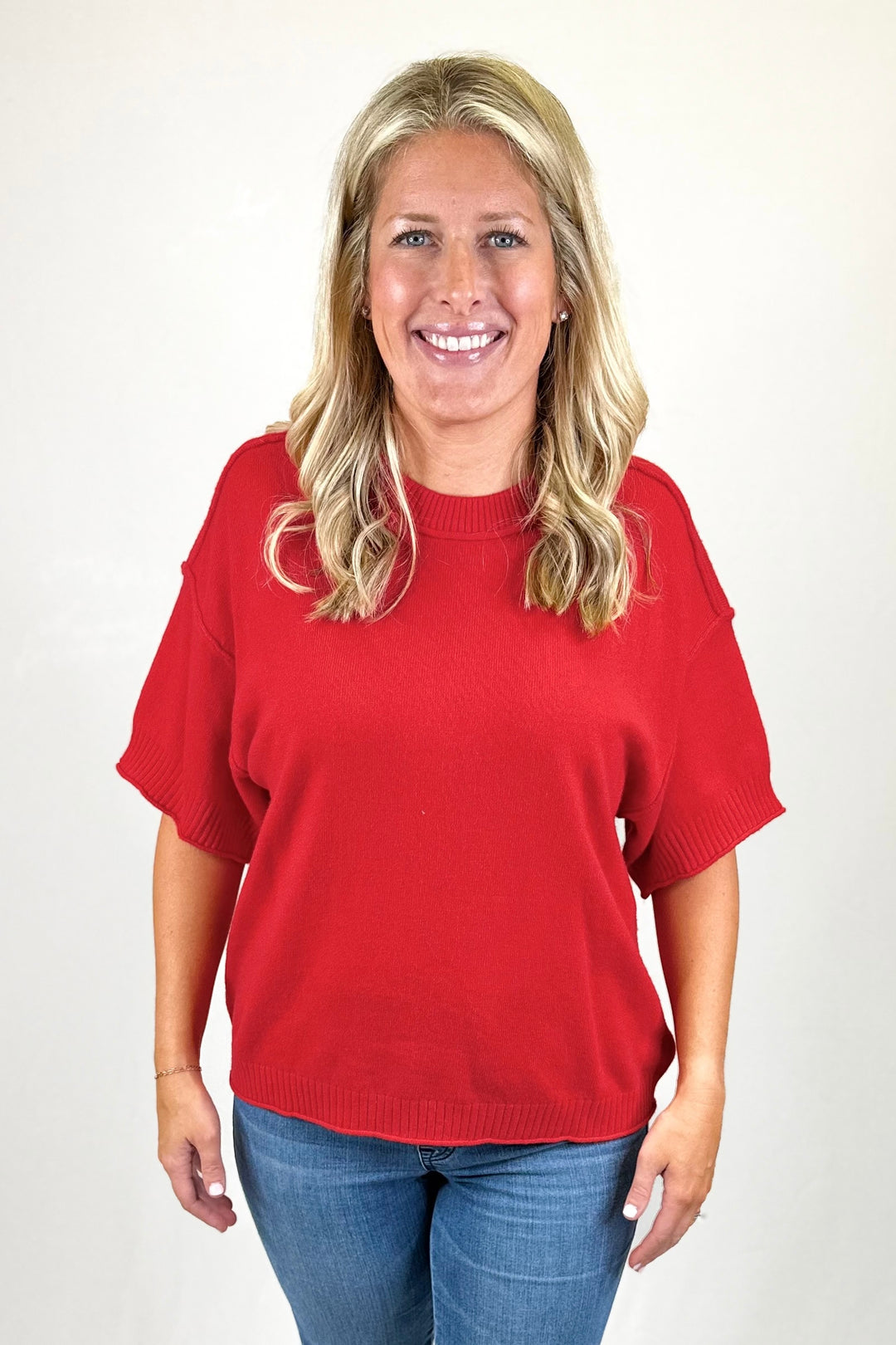 RED SHORT SLEEVE SWEATER