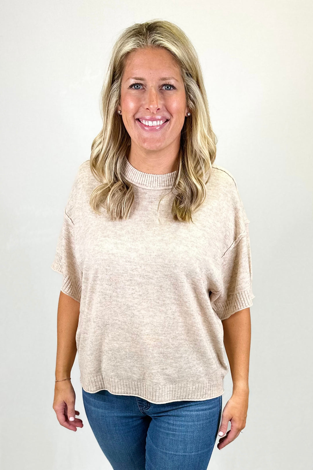 OATMEAL SHORT SLEEVE SWEATER