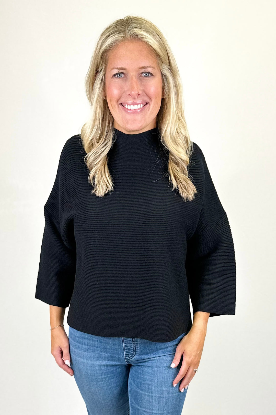 BLACK RIBBED 3/4 SLEEVE SWEATER