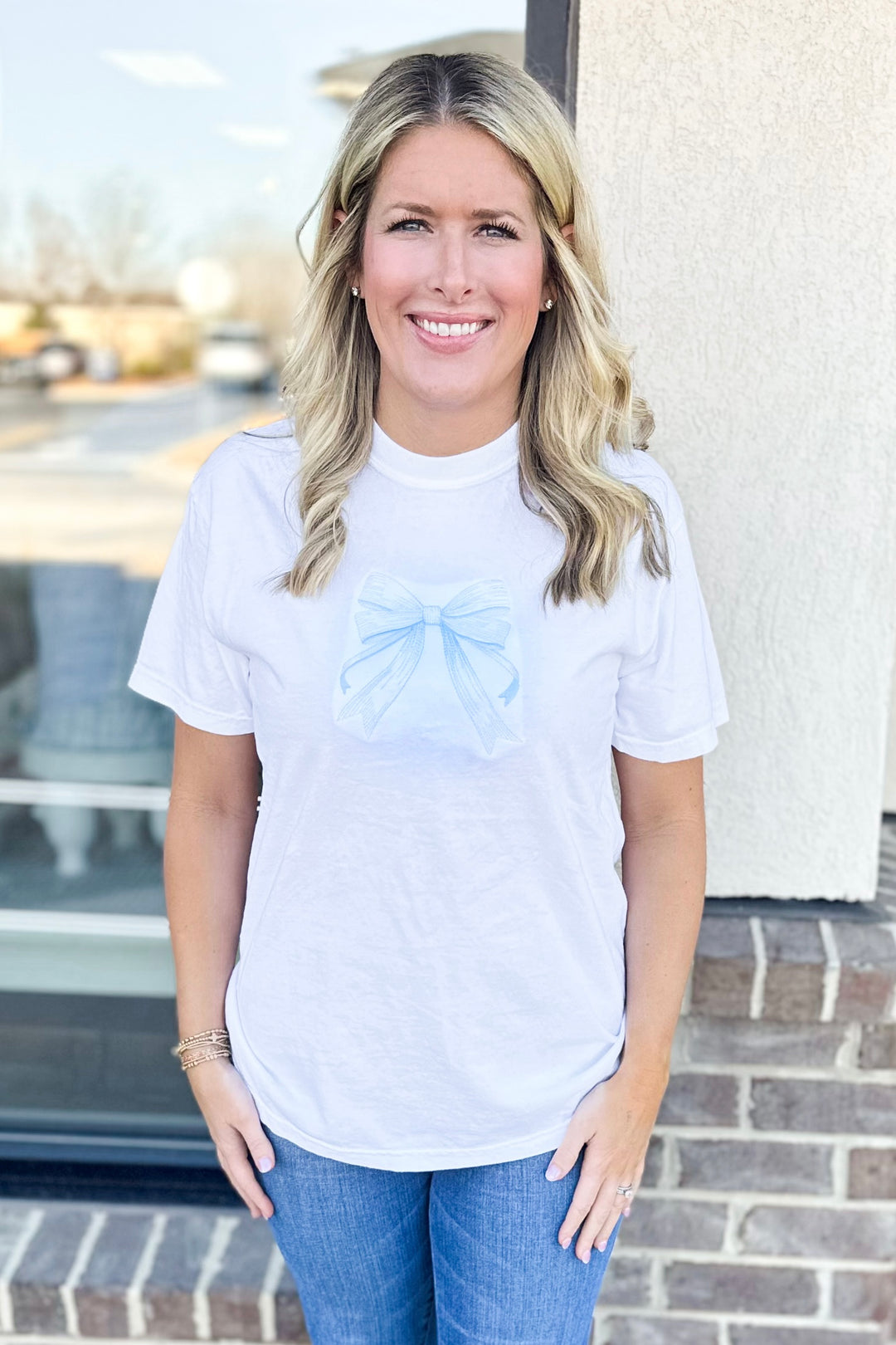 BOW EMBROIDERED TSHIRT