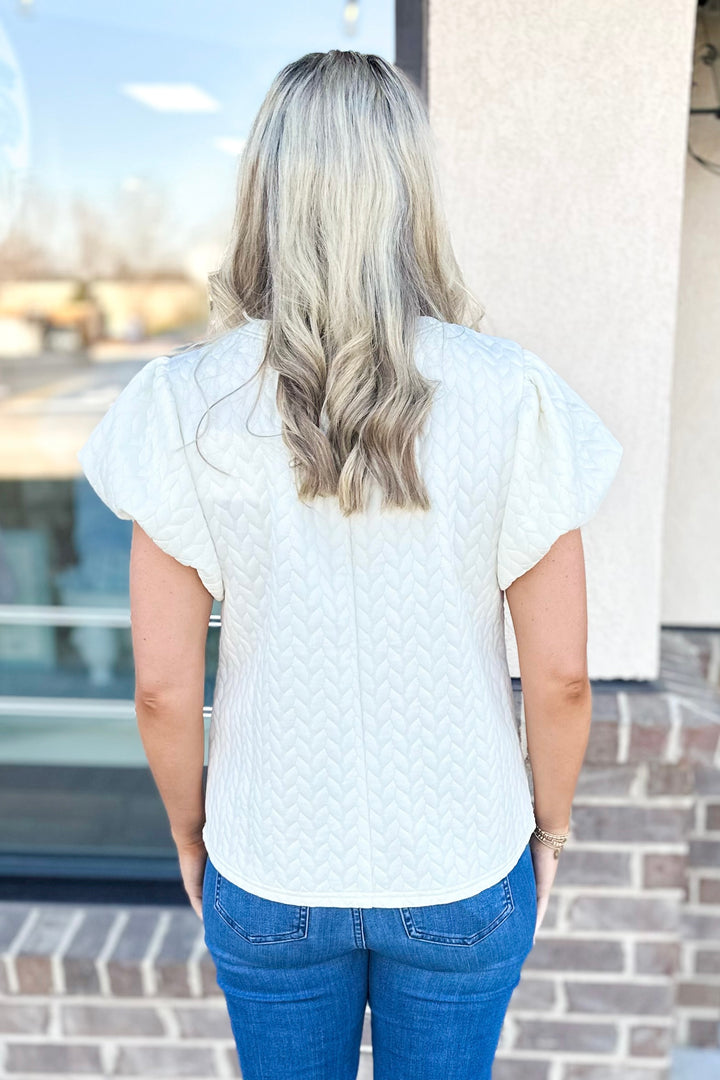 IVORY TEXTURED CENTER STRIPE TOP
