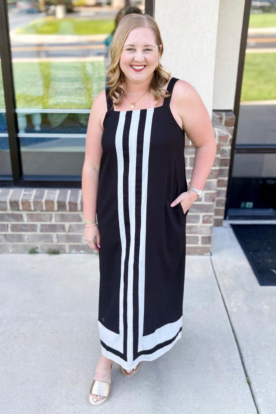 BLACK & WHITE STRIPE FRONT MAXI DRESS