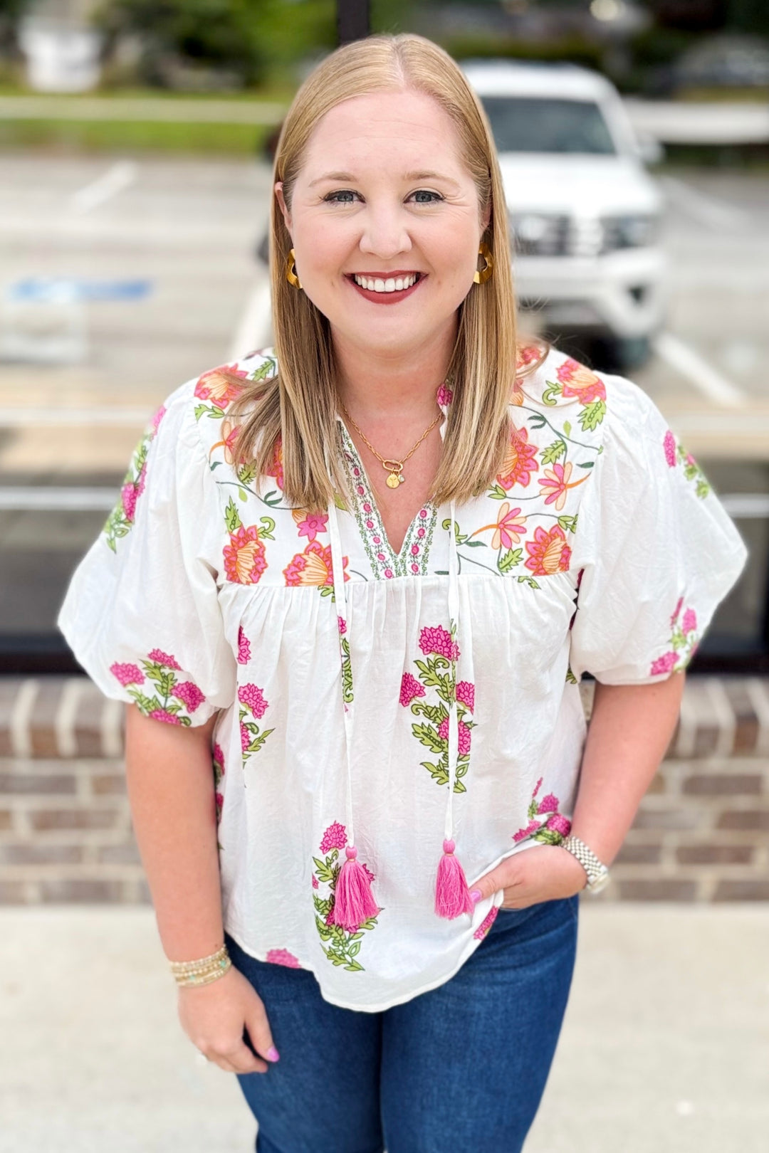 WHITE BLOCK PRINT FLORAL TIE FRONT TOP