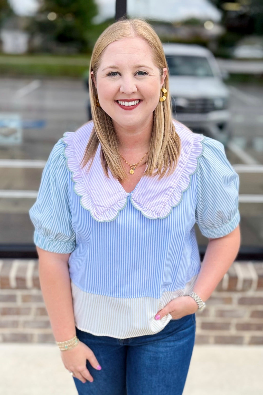 MULTI COLOR STRIPE SCALLOP PETER PAN COLLAR TOP