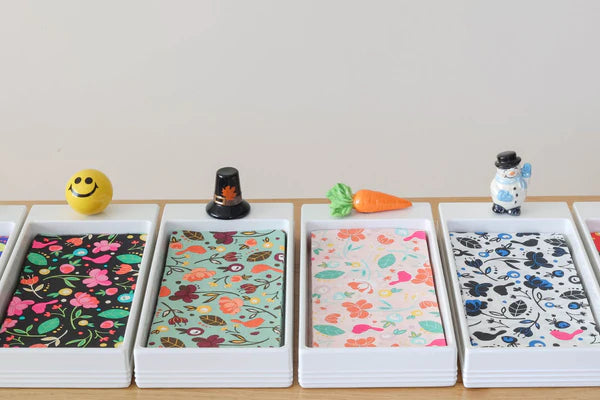 NORA FLEMING PINSTRIPES GUEST TOWEL HOLDER