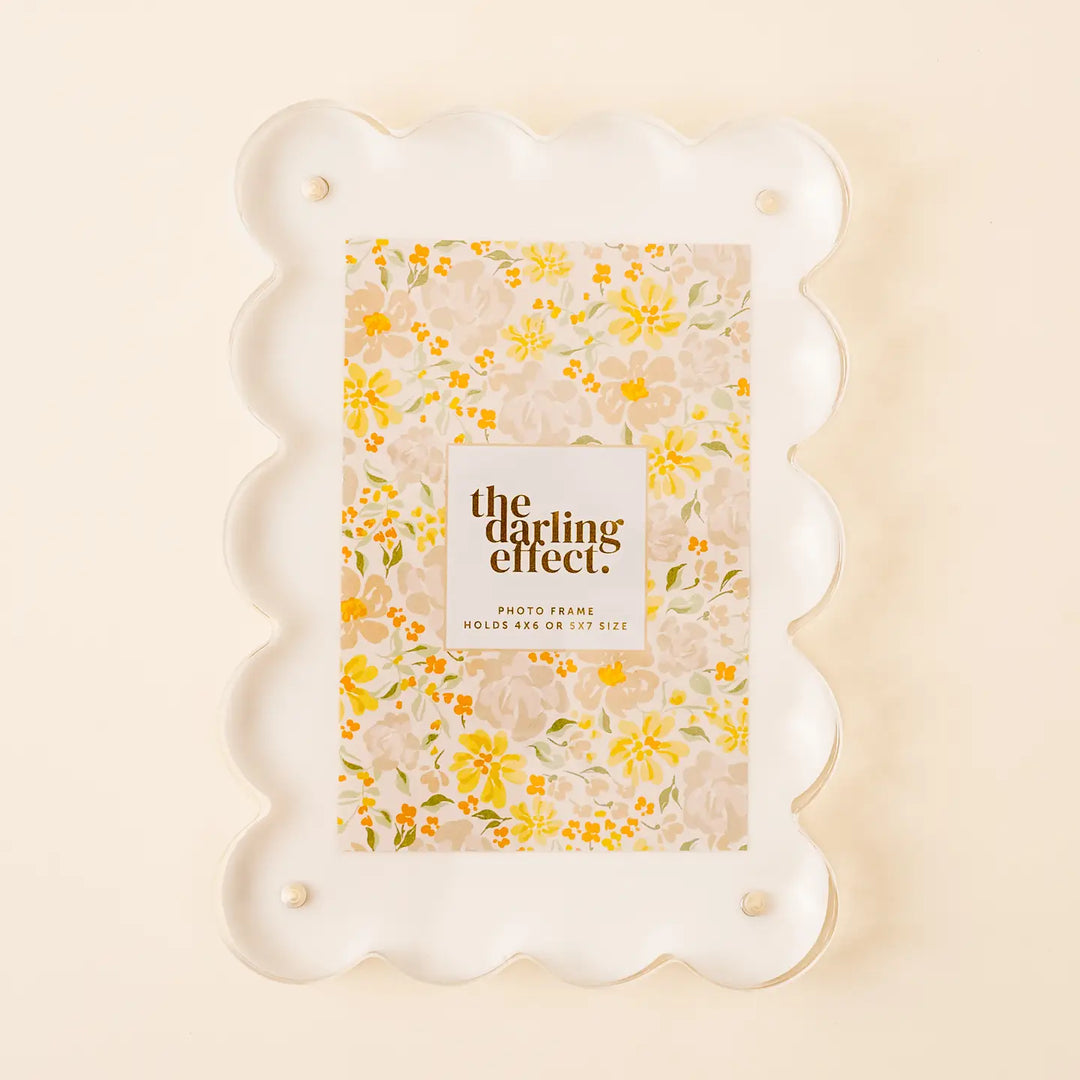 WHITE RECTANGLE SCALLOPED ACRYLIC FRAME