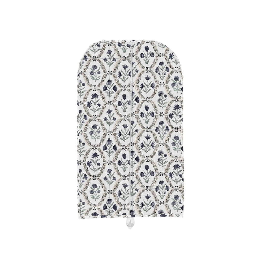NAVY & WHITE QUILTED GARMENT BAG