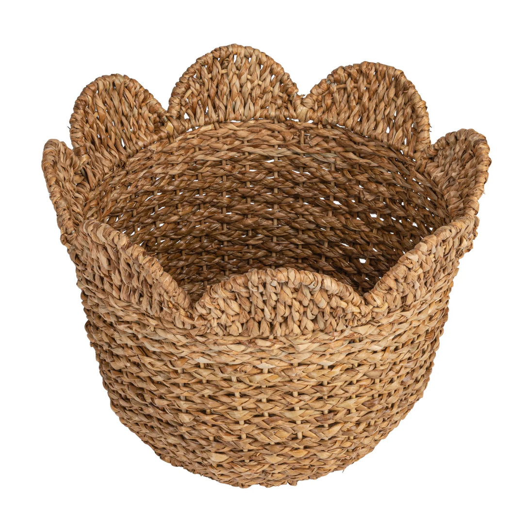 SCALLOPED EDGE BRAIDED BASKET