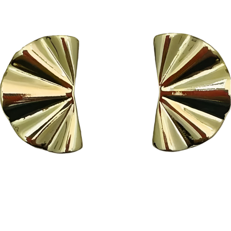 GOLD SMALL FAN STUD EARRINGS