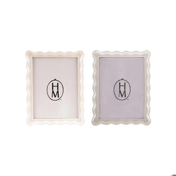 RESIN SCALLOPED FRAME