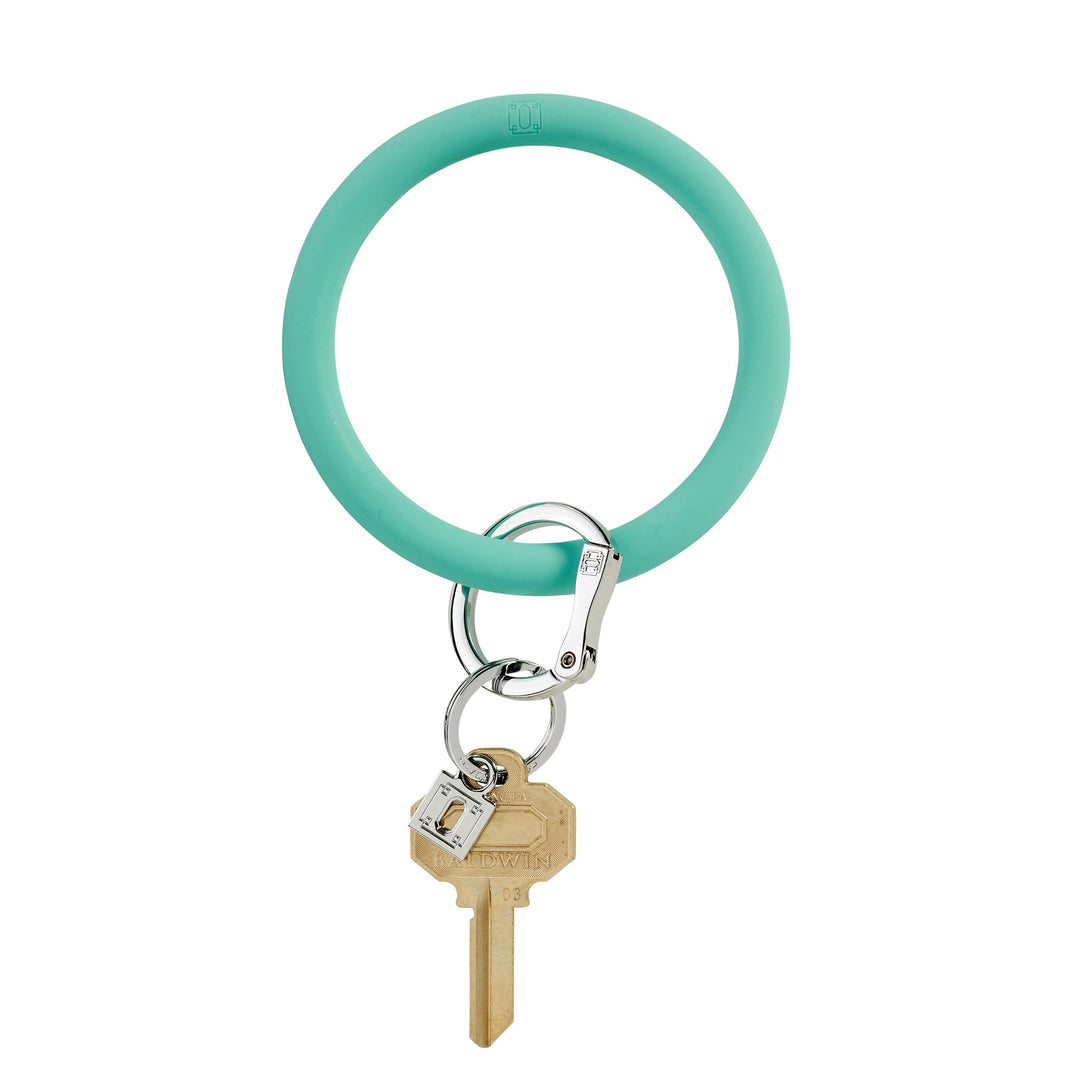 BIG O SILICONE KEY RING IN THE POOL