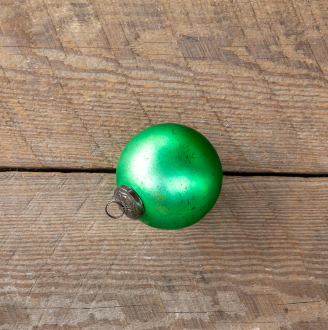 ANTIQUE MATTE EMERALD ORNAMENT