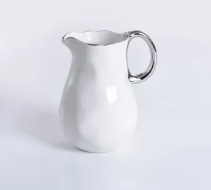 HANDLE WITH STYLE PITCHER