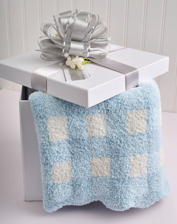 BLUE GINGHAM SCALLOP EDGE CHENILLE BLANKET