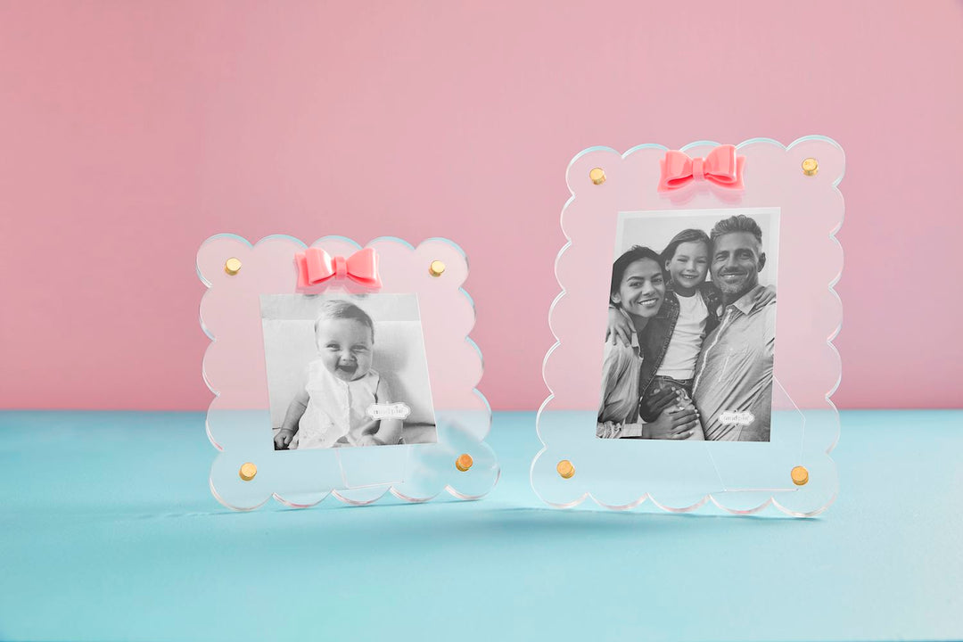 ACRYLIC PINK BOW FRAME