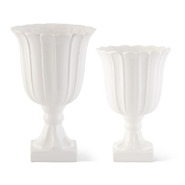 WHITE RIBBED URN