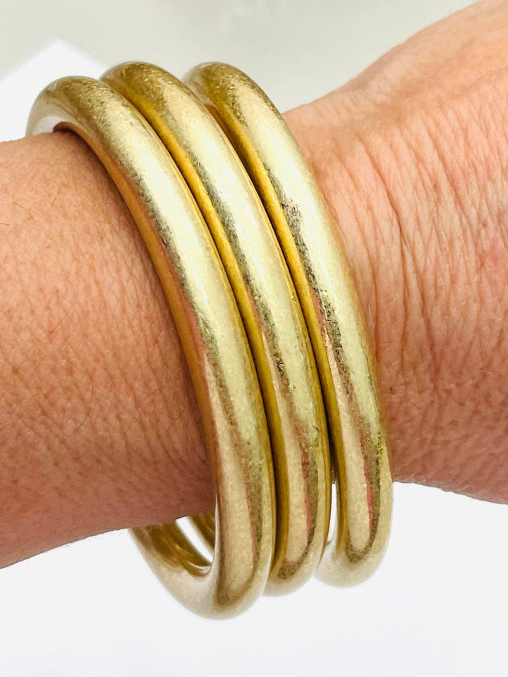 MATTE GOLD CHIC BOLD VINTAGE BANGLES SET