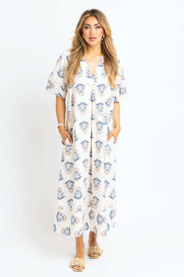 KARLIE: IVORY VINTAGE FLORAL VNECK SIGNATURE MAXI DRESS