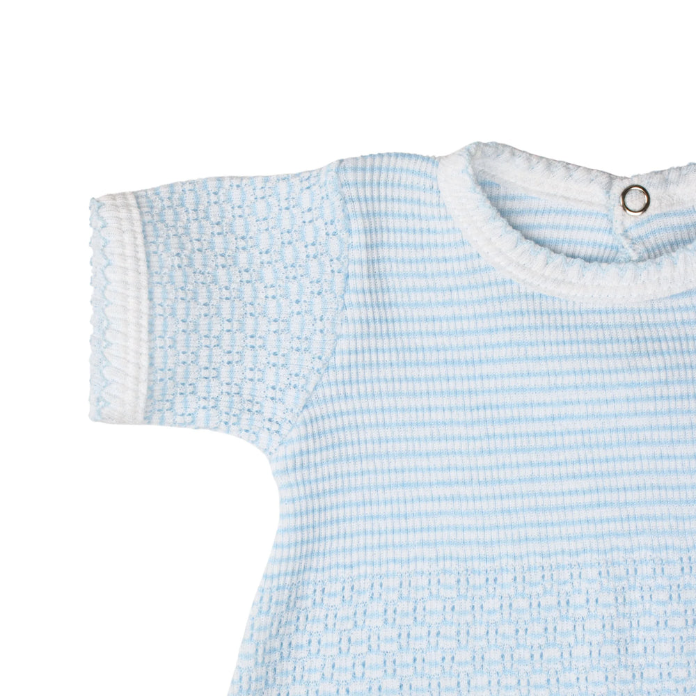 CLOSE UP VIEW OF SLEEVE AND DETAIL ON PATY KNIT BLUE BUBBLE