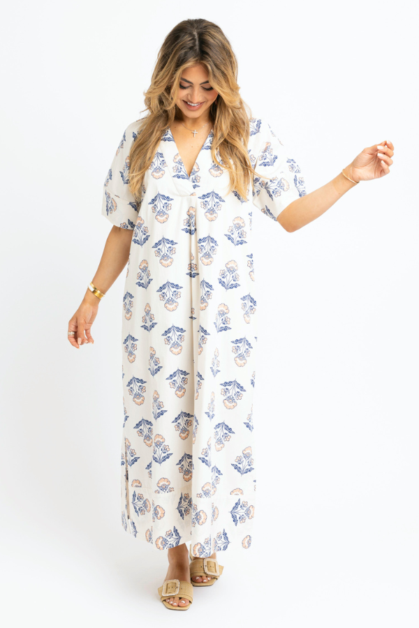 KARLIE: IVORY VINTAGE FLORAL VNECK SIGNATURE MAXI DRESS