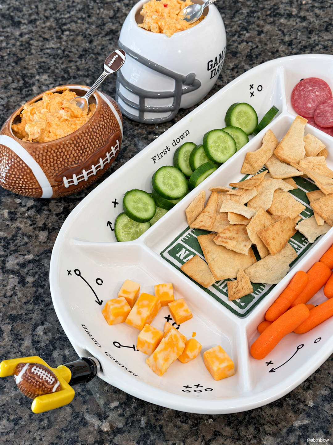 DIVIDED FOOTBALL FIELD PLATTER SET
