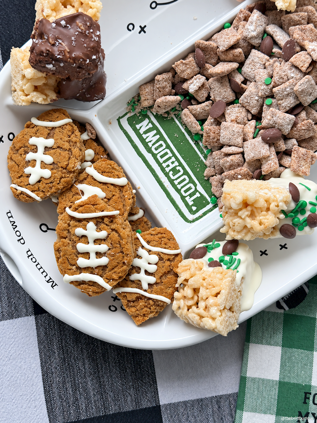 DIVIDED FOOTBALL FIELD PLATTER SET