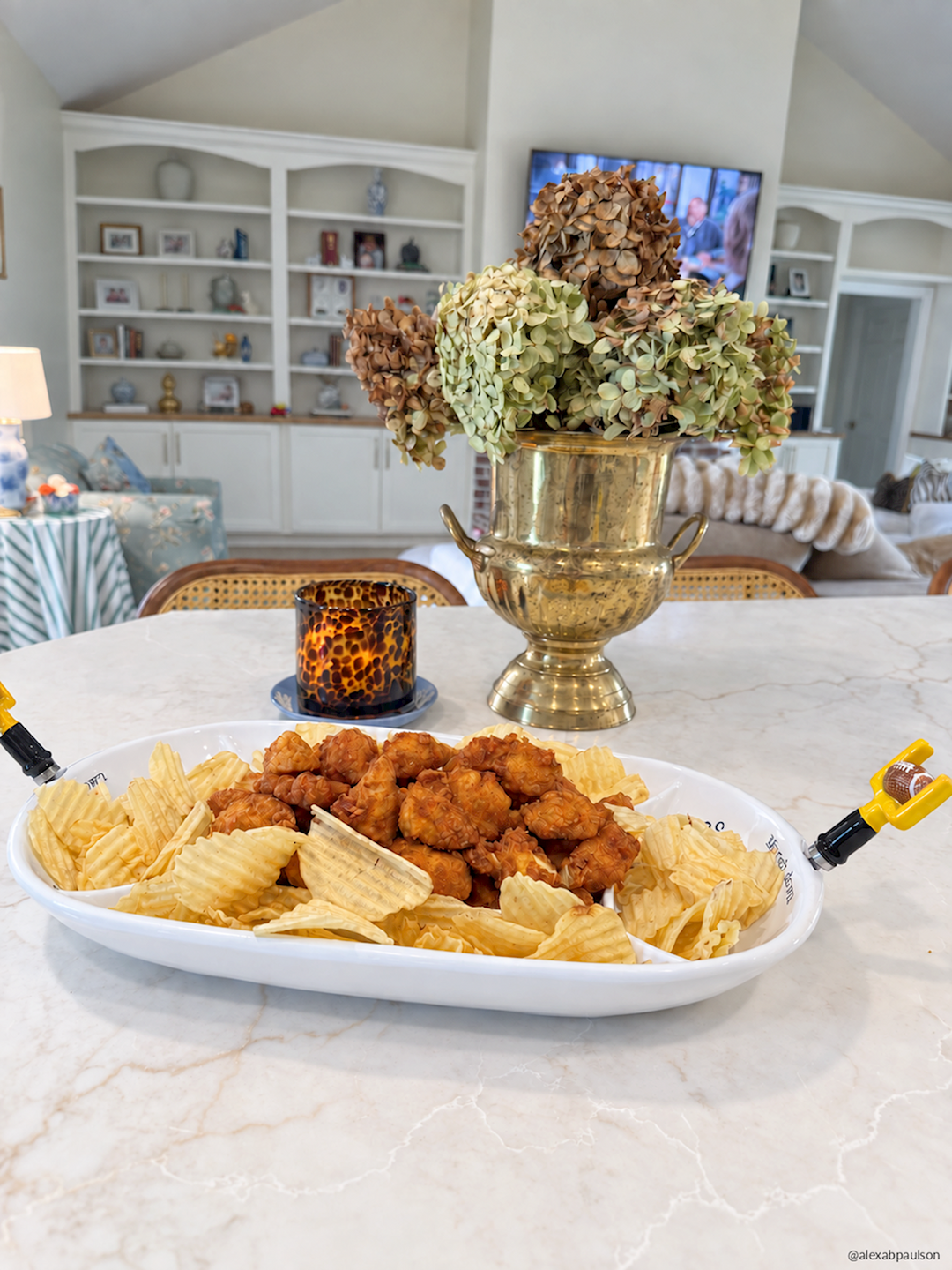 DIVIDED FOOTBALL FIELD PLATTER SET