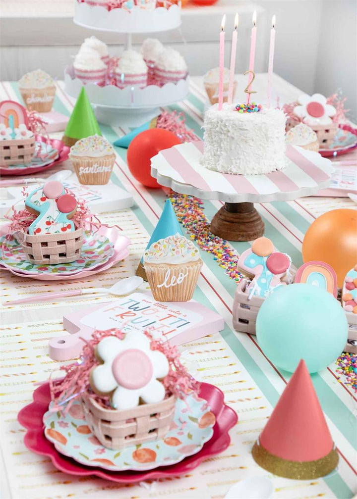 SCALLOPED CAKE STAND