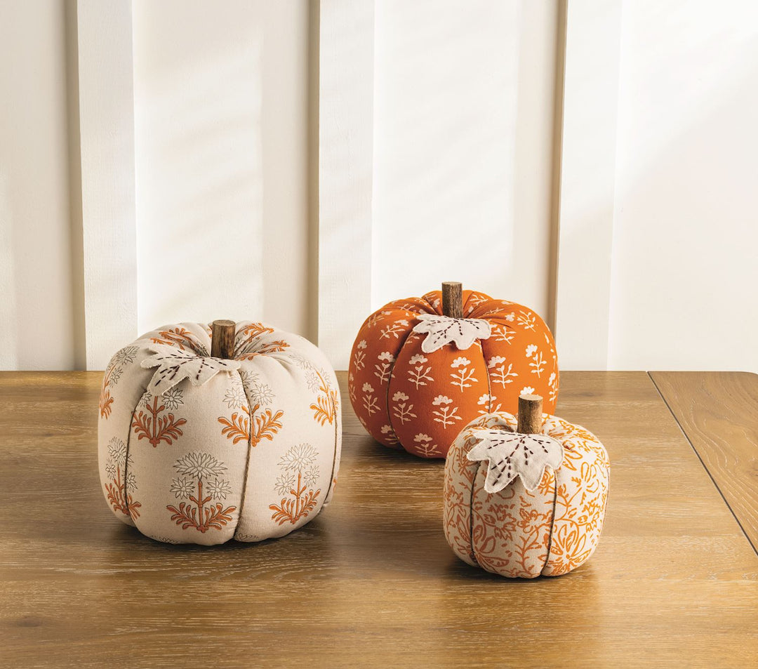STUFFED DECORATIVE PUMPKIN