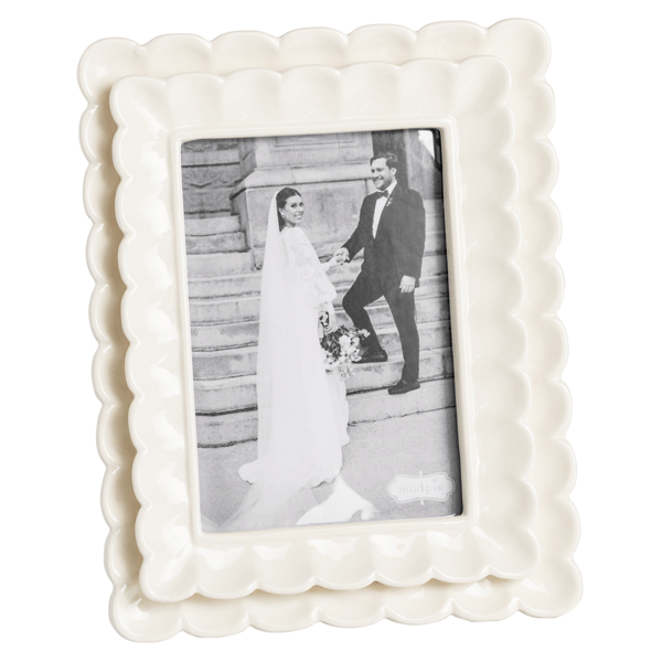 CREAM LAYER SCALLOP FRAME