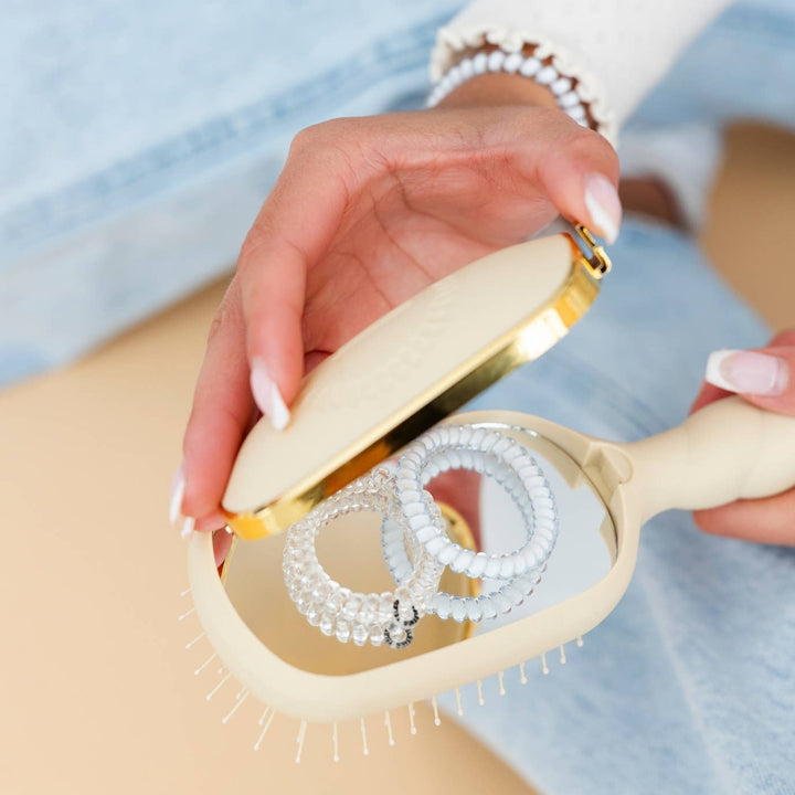 TAN DETANGLER HAIR BRUSH FOR MEDIUM HAIR