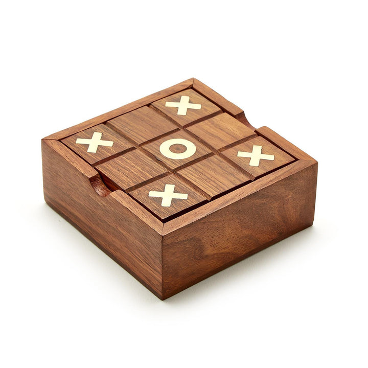 TICK-TAC-TOE & SOLITAIRE GAME SET IN STORAGE BOX