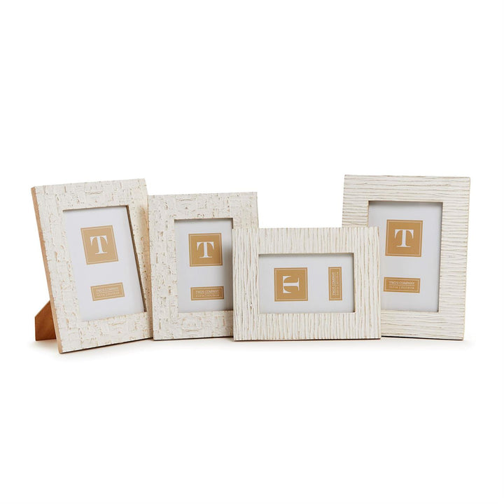 CARVED PATTERN PHOTO FRAME