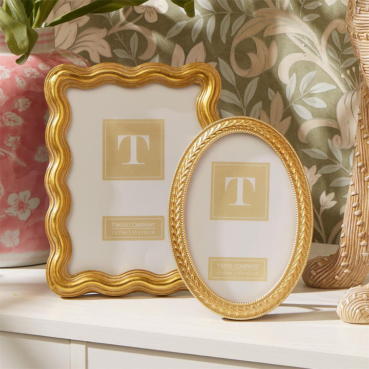 LAUREL WREATH GOLD OVAL PICTURE FRAME