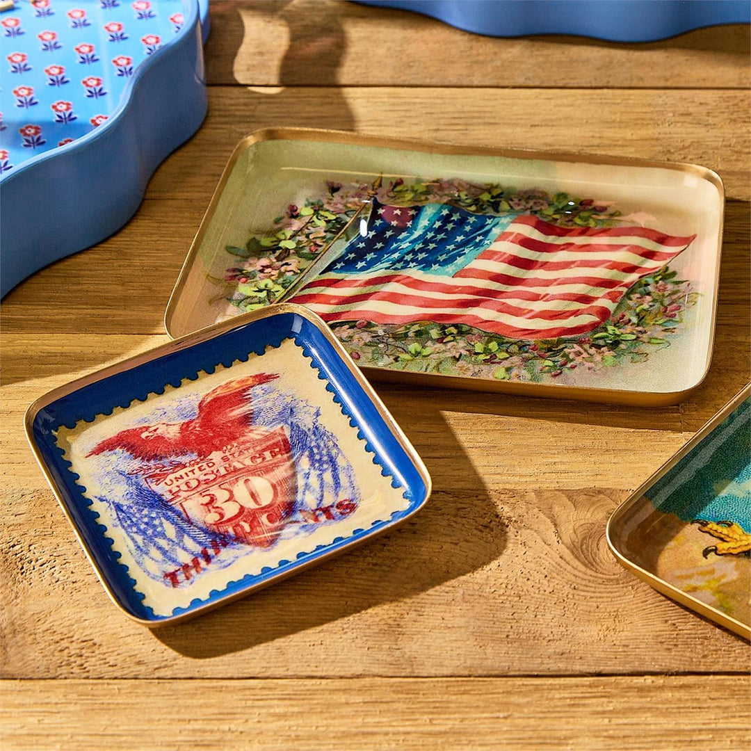 VINTAGE AMERICA METAL TRINKET DISH