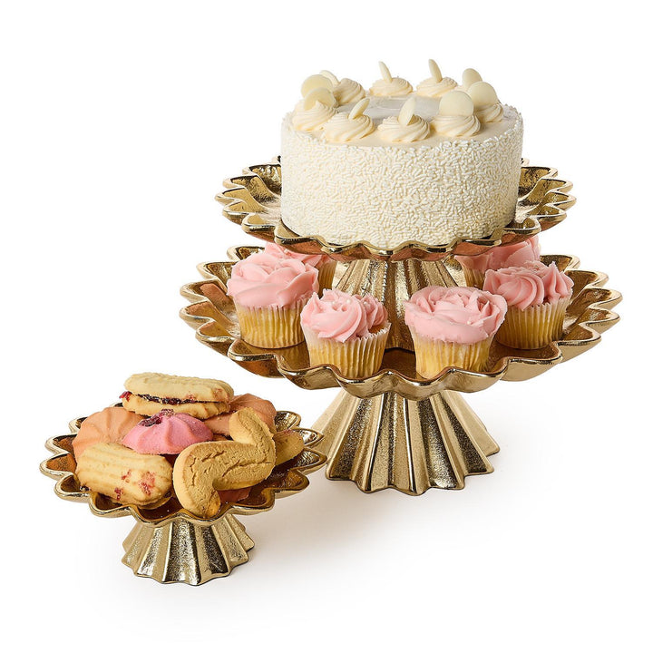 SCALLOPED EDGE GOLD CAKE STANDS