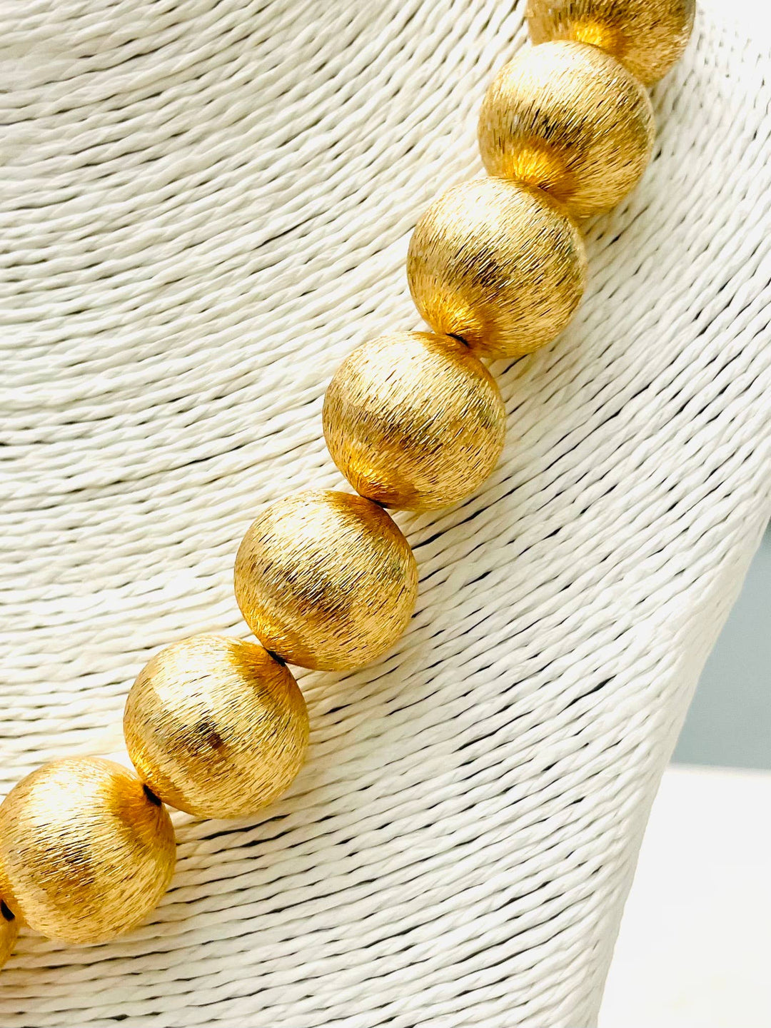 GOLD BIG BALL NECKLACE