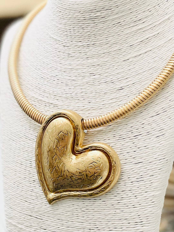 GOLD VINTAGE HEART CHOKER